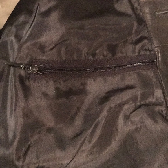 Men’s leather vest - Picture 10 of 11